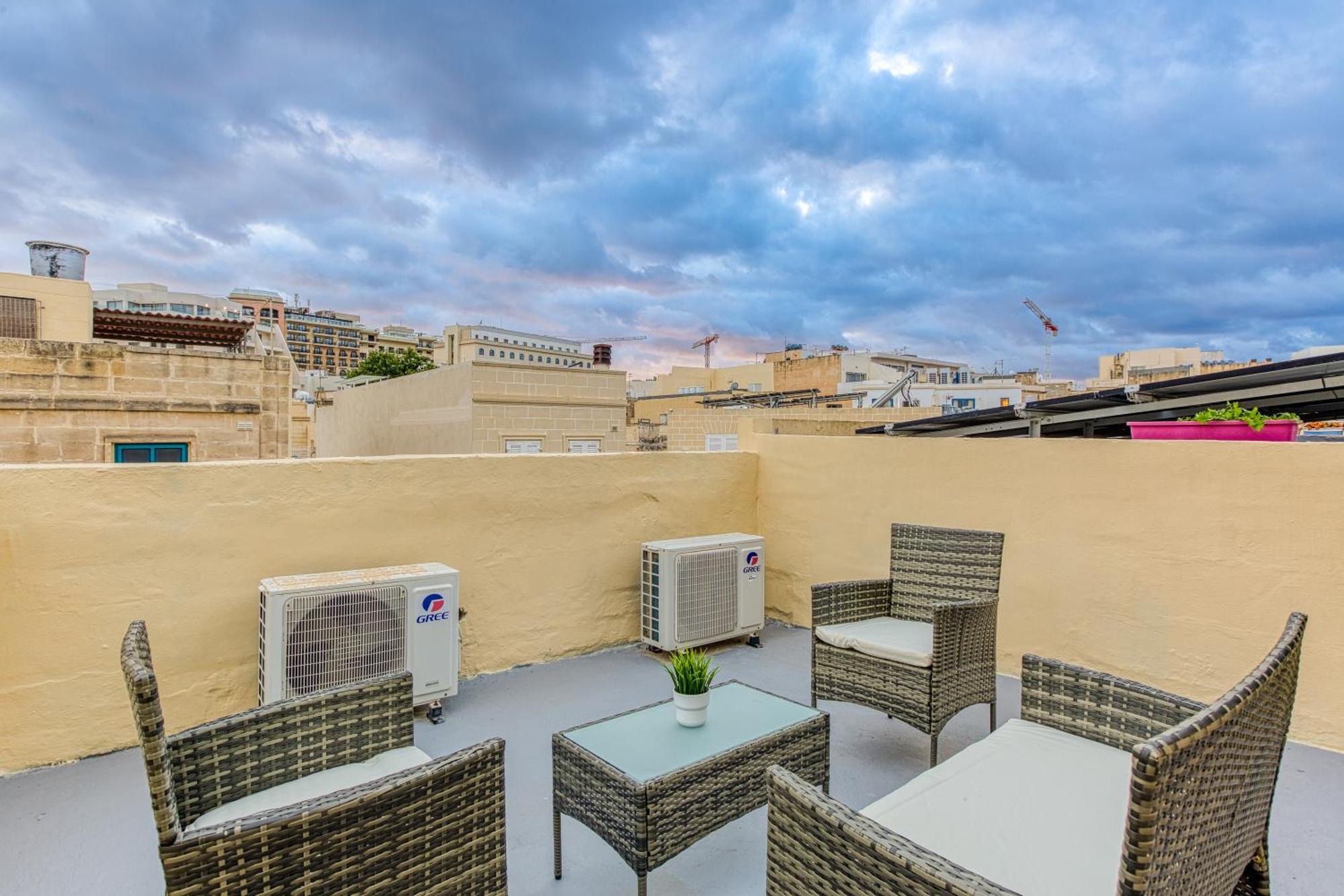 Lilly The Traditional Maltese Townhouse In *