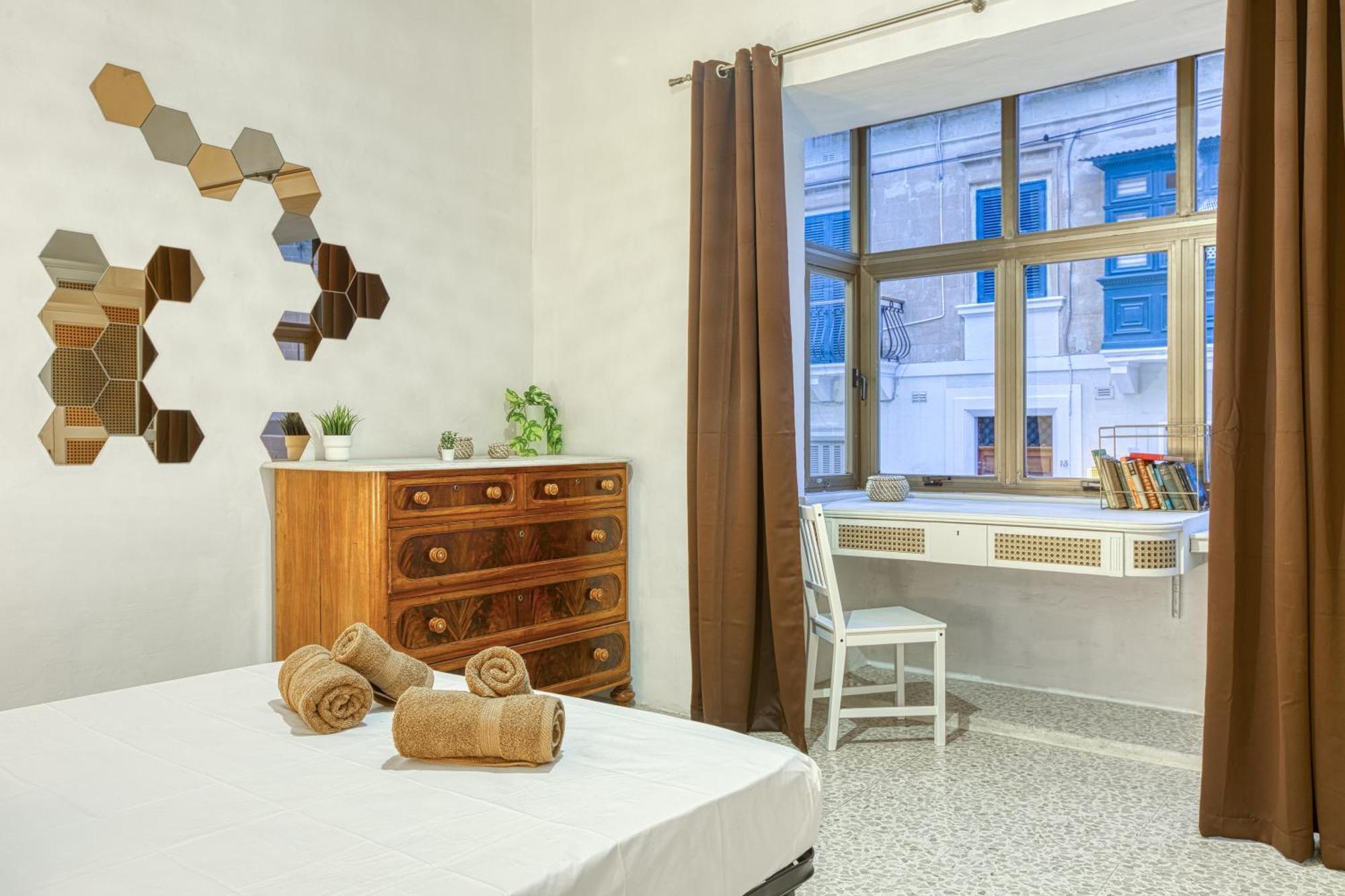Lilly The Traditional Maltese Townhouse In Holiday home Sliema