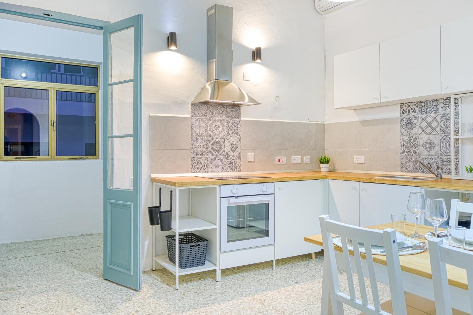 Lilly The Traditional Maltese Townhouse In